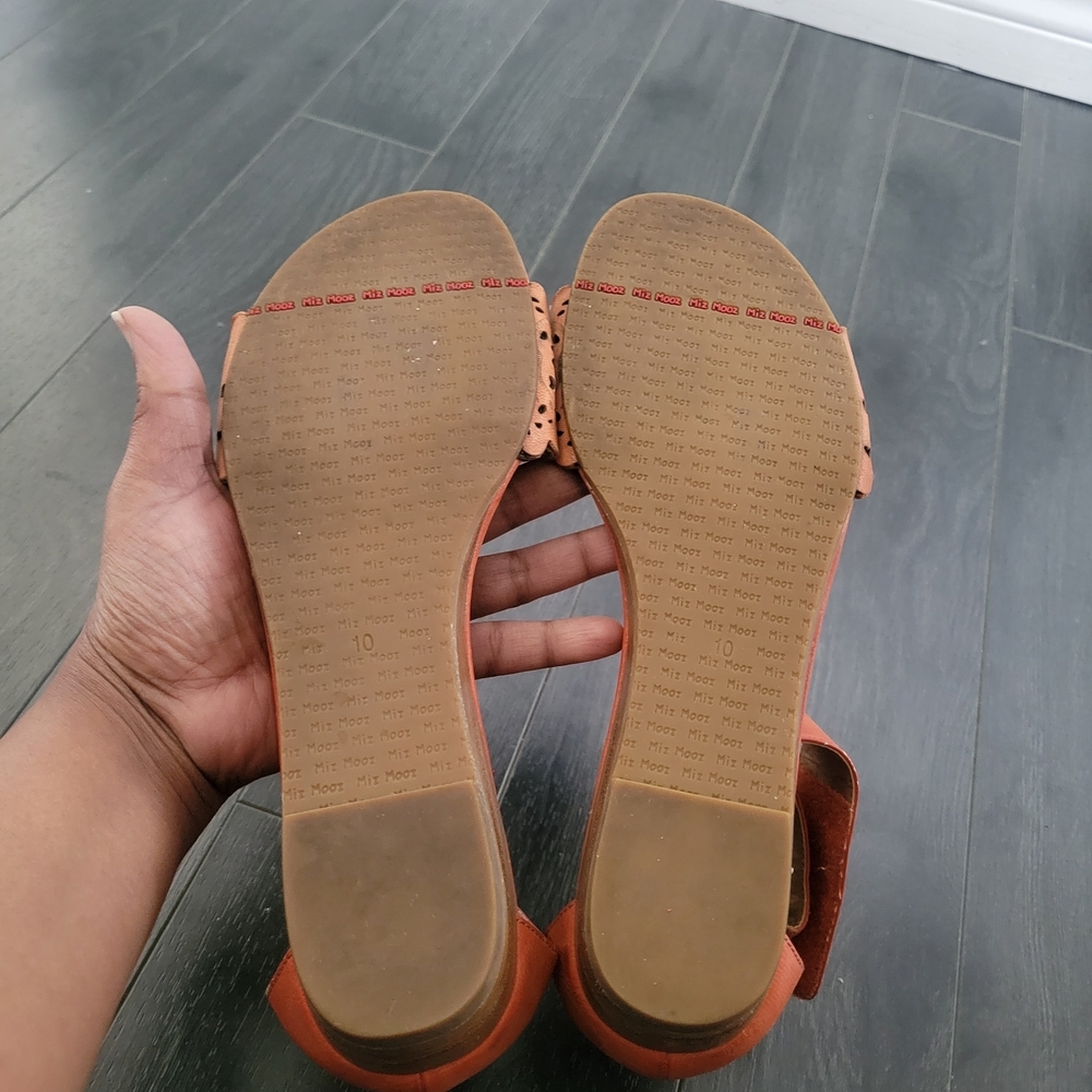 MIZ MOOZ ' The Mave ' Open-toe Perforated Leather Sandals US Size 10 - Picture 6 of 7